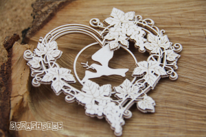 Grapevine - heart frame with dove - serce z gołębiem