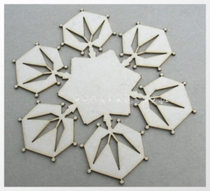 Śnieżka ażurowa 02 Rae '20 cm